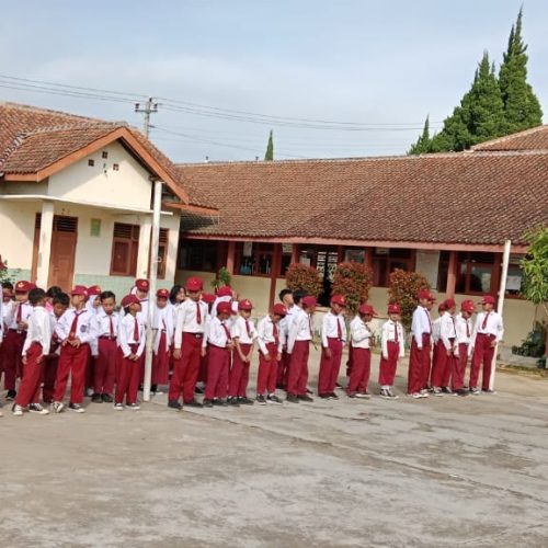 Upacara Hari Pendidikan Nasional