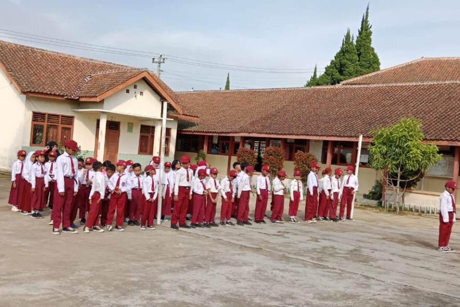 Upacara Hari Pendidikan Nasional